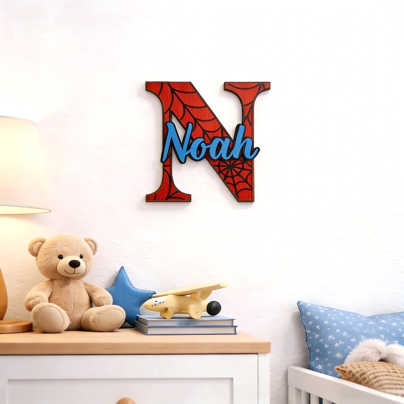 Personalized Spider‑Web Name H - Wooden Letter Sign recension och pris